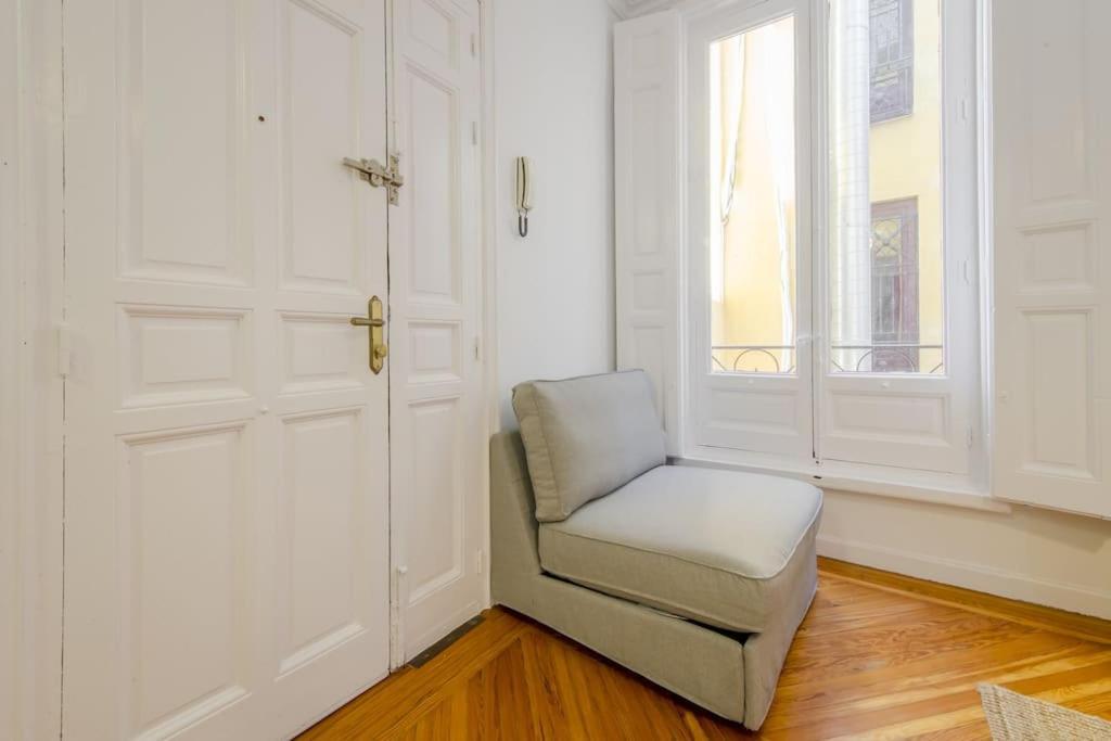 Petite E Chic Loft Para 3 En El Corazon De Madrid Extérieur photo