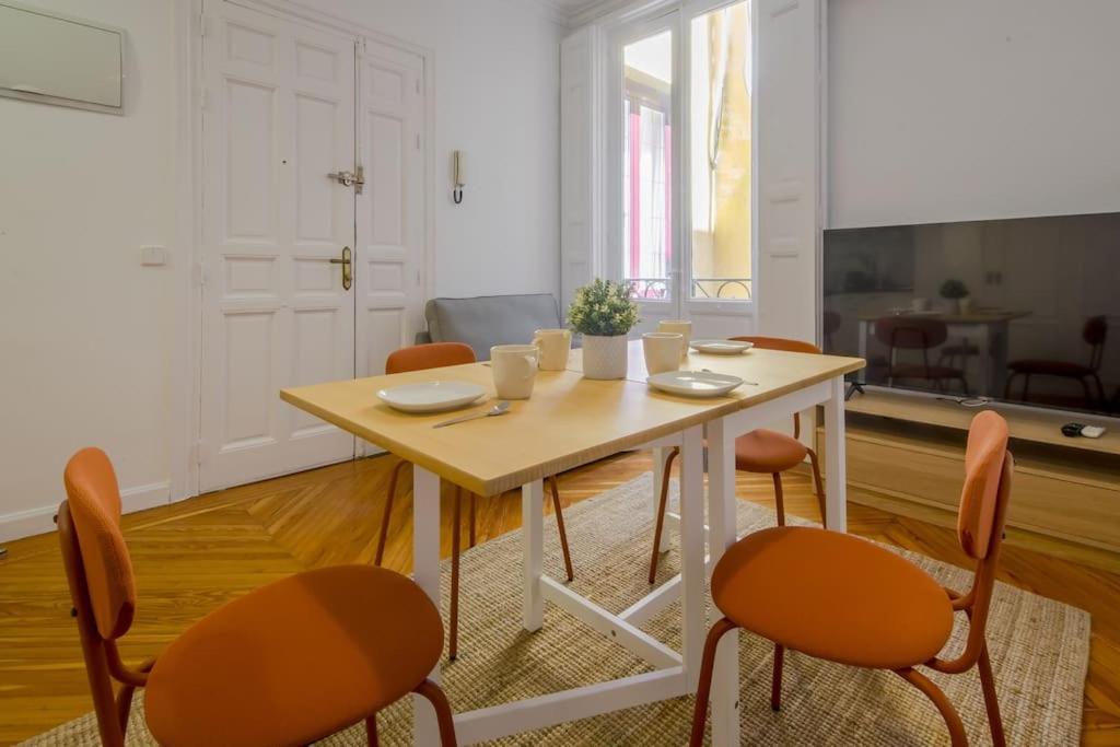 Petite E Chic Loft Para 3 En El Corazon De Madrid Extérieur photo