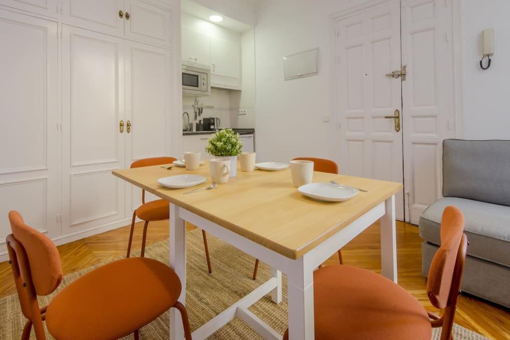 Petite E Chic Loft Para 3 En El Corazon De Madrid Extérieur photo