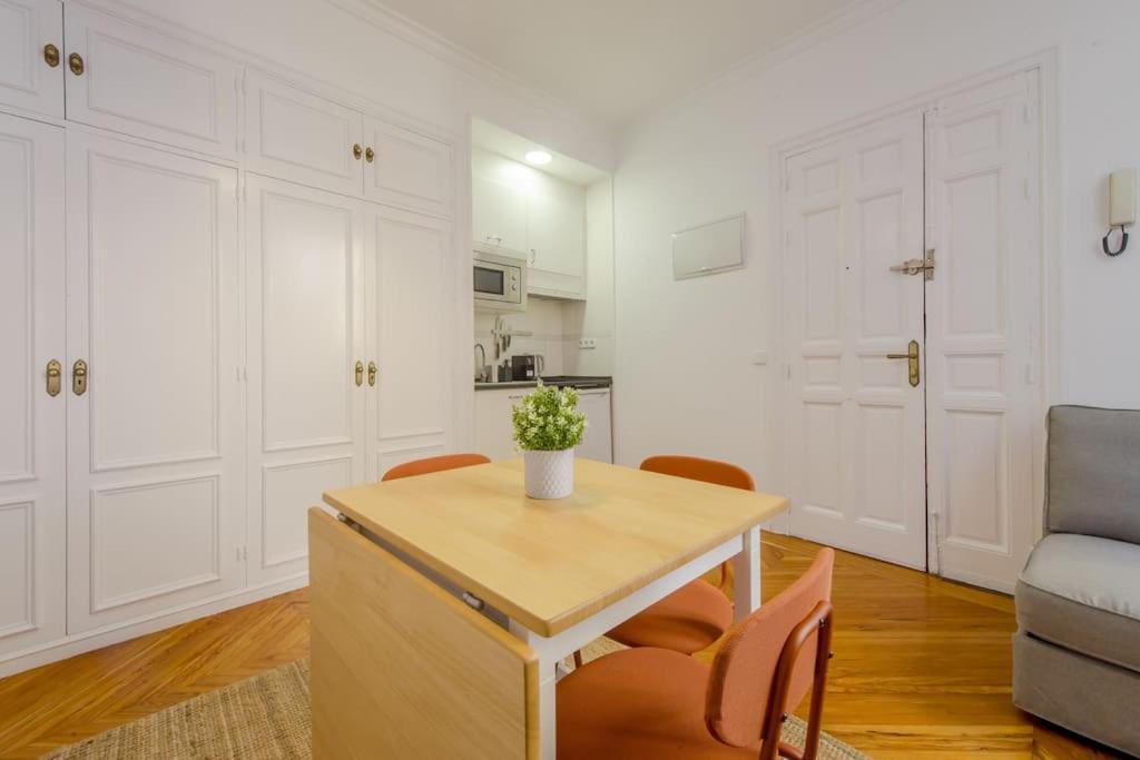 Petite E Chic Loft Para 3 En El Corazon De Madrid Extérieur photo